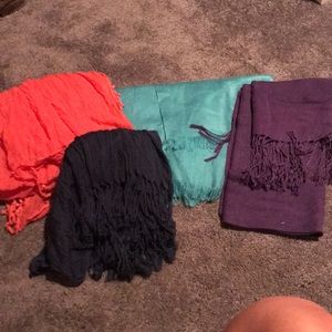 4 Scarfs!!